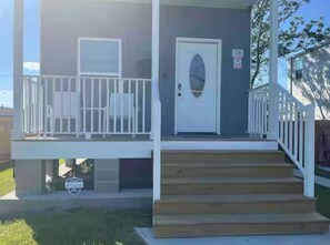 Exterior - Charming 3-bedroom house with AC and WiFi (New Orleans)