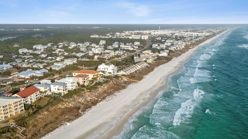 Peacock Cottage | Inlet Beach 30A | Outdoor Pool, 2 Bikes | My Beach Getaways