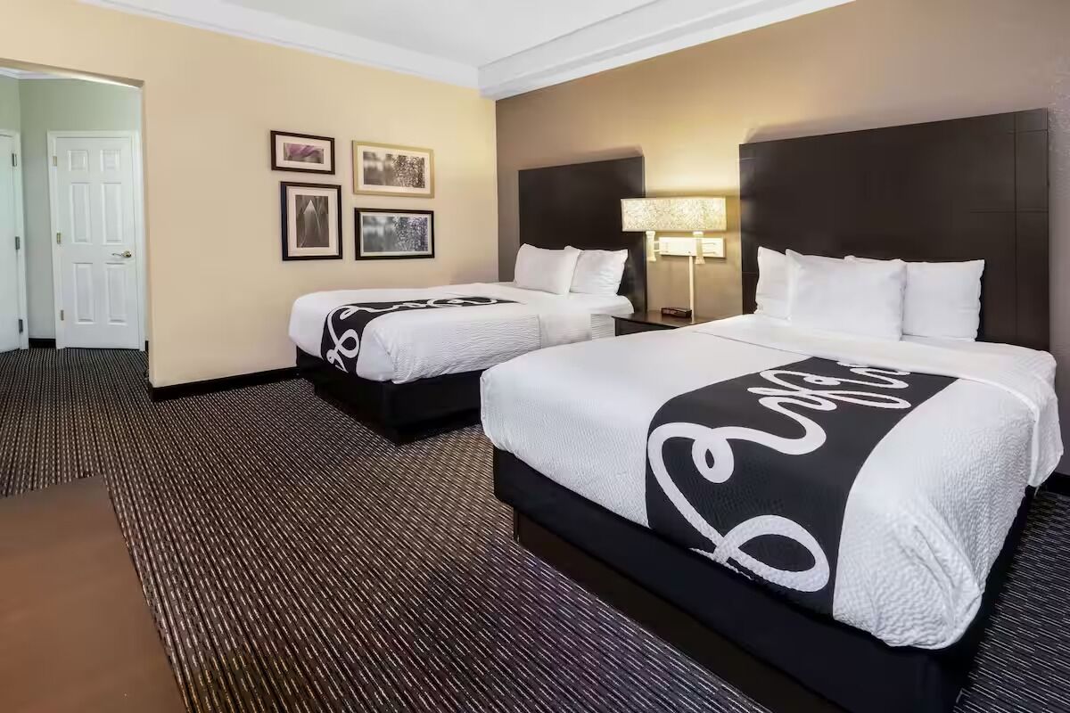 Warm & Welcoming: Your Mesa Escape With Family Features | Free Parking - 메사