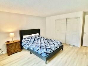 3 chambres, bureau, fer et planche Ă repasser, Wi-Fi gratuit