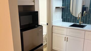 筆電工作空間、免費無線上網