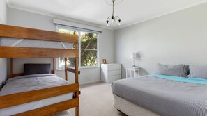 3 Schlafzimmer, Bügeleisen/Bügelbrett, kostenloses WLAN, Bettwäsche