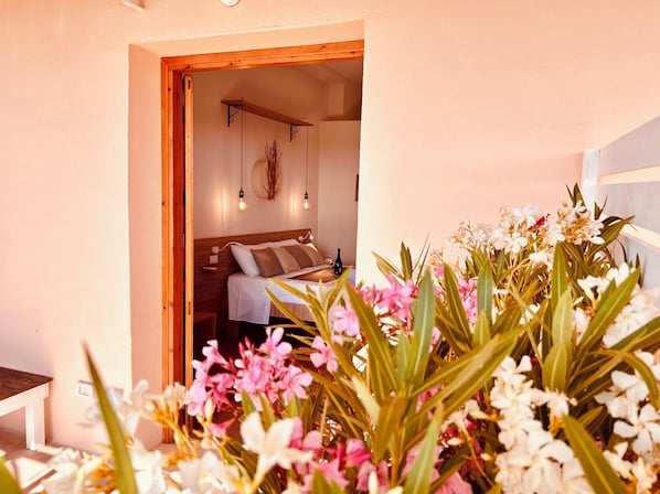 Egyptian cotton sheets, premium bedding, memory-foam beds, free minibar
