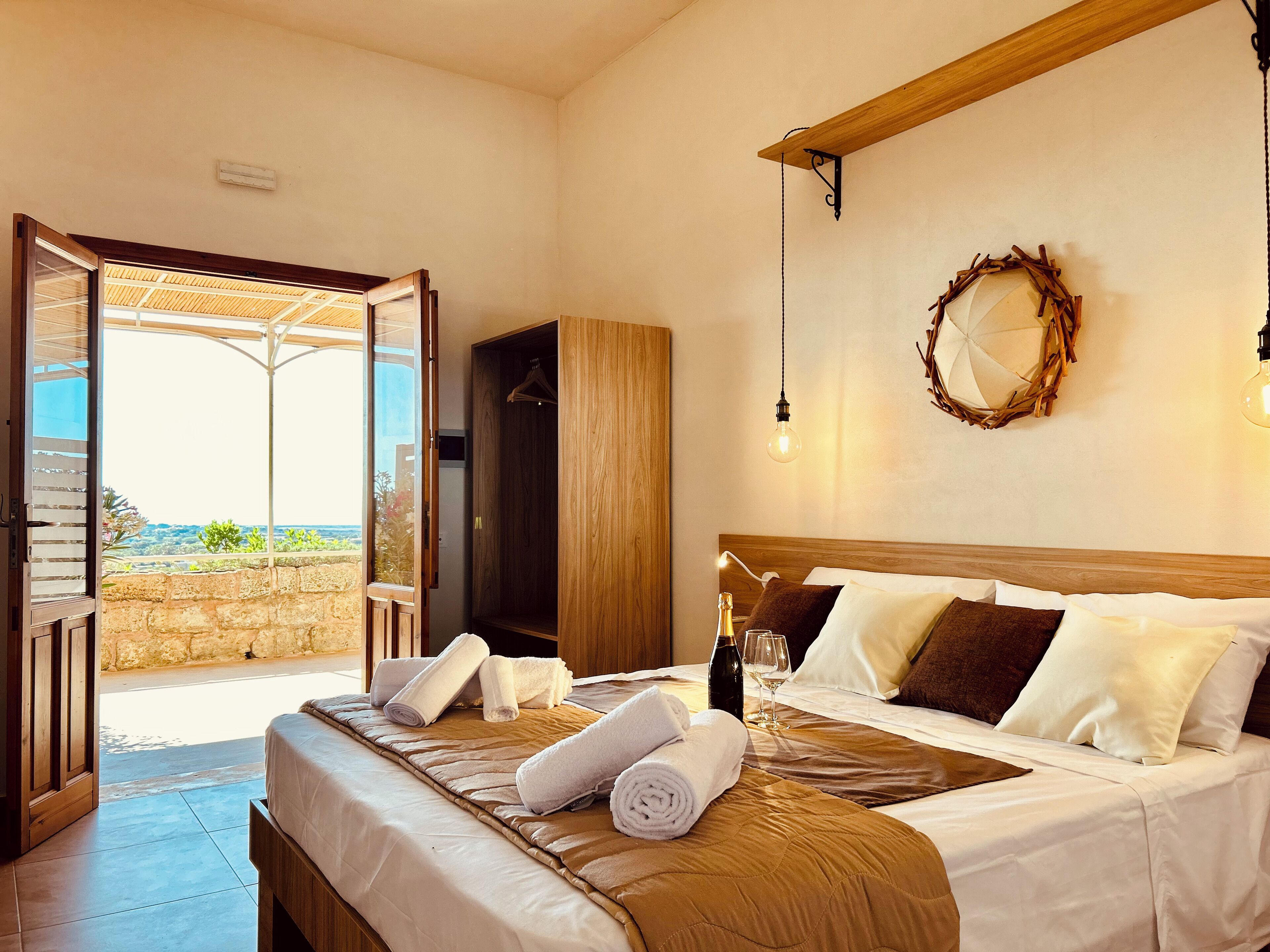 Room, Sea View | Egyptian cotton sheets, premium bedding, memory foam beds, free minibar