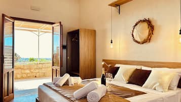 Room, Sea View | Egyptian cotton sheets, premium bedding, memory foam beds, free minibar