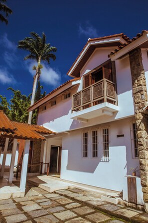 Comfort Triple Room, Courtyard View - MANSÃO RESIDENCE HOSPEDARIA E EVENTOS (Vassouras)