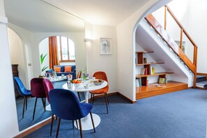 Dining - Spanish Steps Luxury Apartment (Roma)