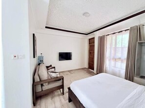 Iron/ironing board, free WiFi, bed sheets