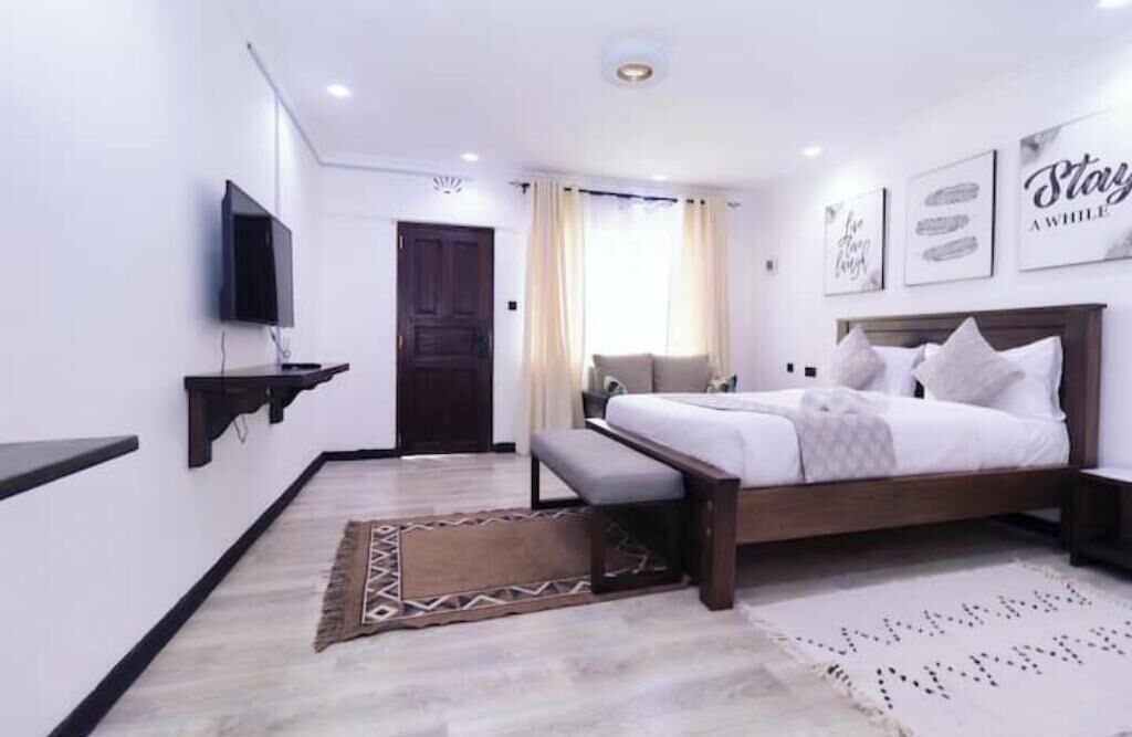 1 habitación, tabla de planchar con plancha, wifi y ropa de cama 