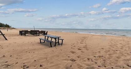 Beachside Cottages for Groups- Sleeps up to 40!