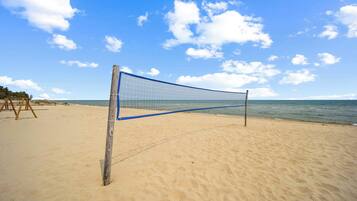 Una spiaggia nelle vicinanze