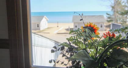 Cottage 6 - 4BR Lakefront Escape | Perfect for Groups!