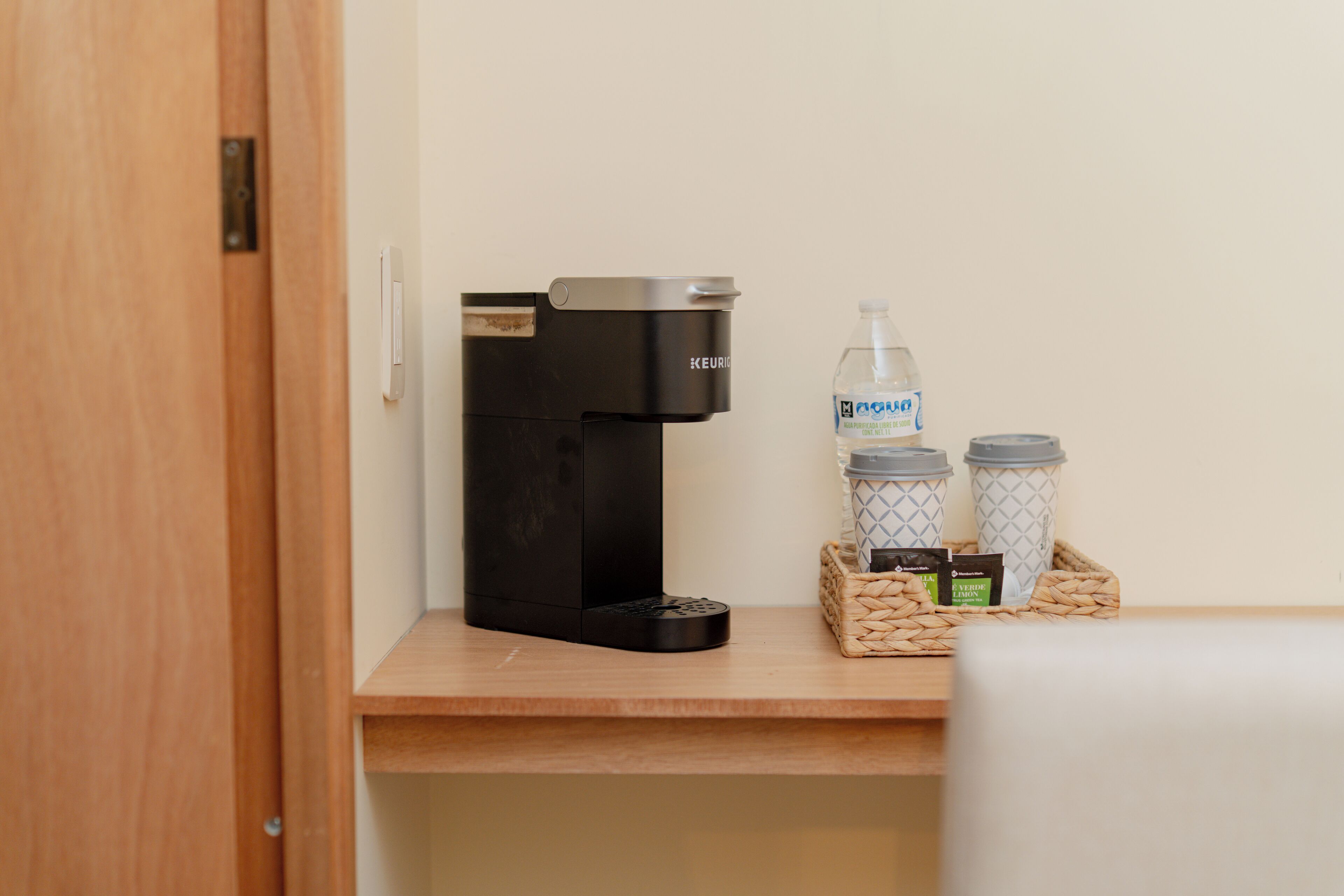 Rom – deluxe | Skrivebord, blendingsgardiner, strykejern/-brett og wi-fi (inkludert)