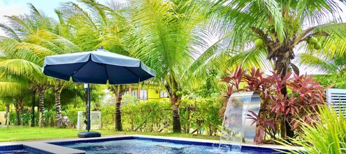 Pearl House Guarajuba Cond. Sea Paradise 100 Meters from the Semi-Private Beach!
