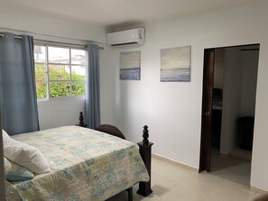 3 quartos, ferros/tábuas de passar roupa, Wi-Fi, roupa de cama