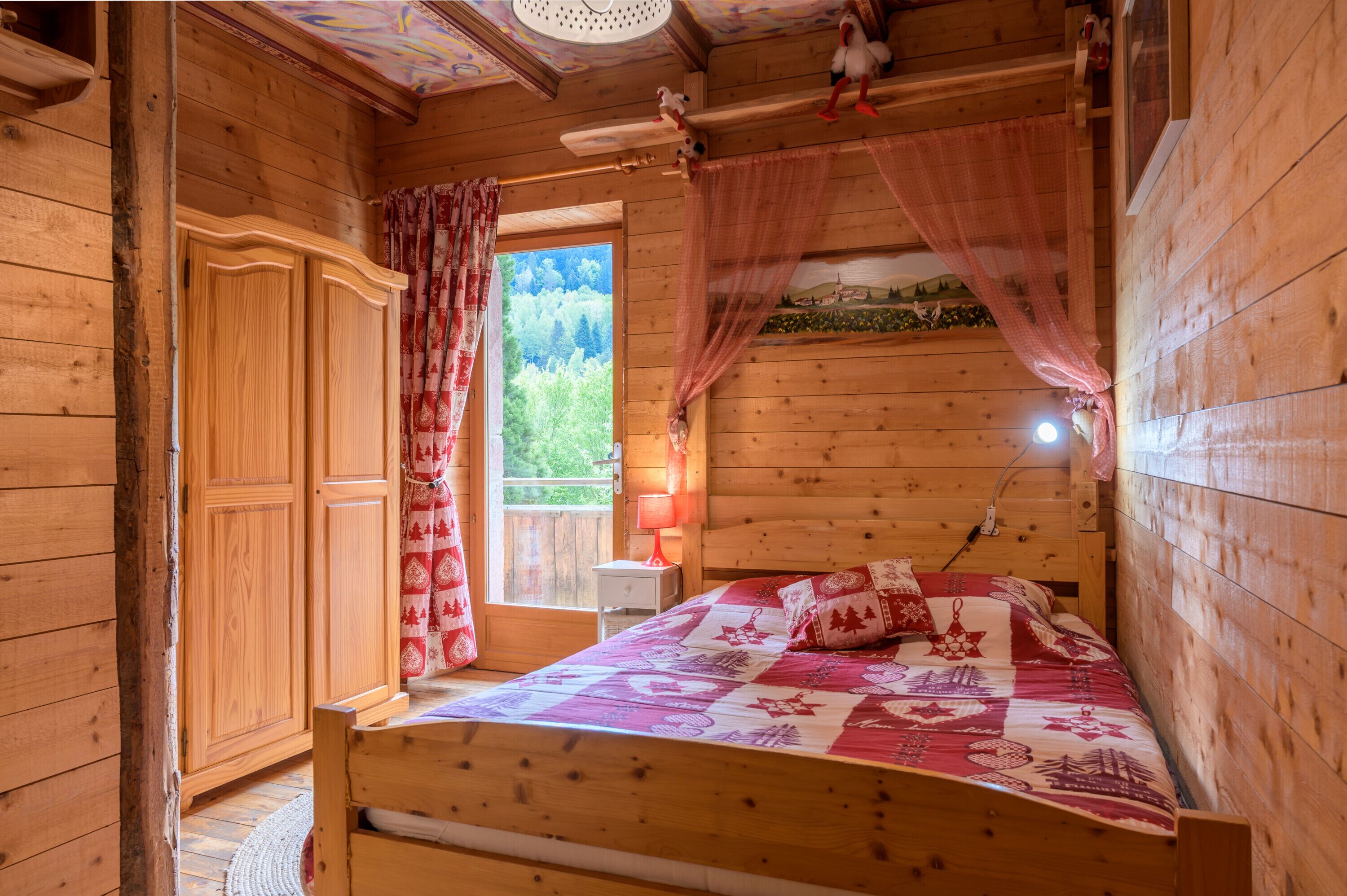 7 chambres, fer et planche à repasser, Wi-Fi gratuit