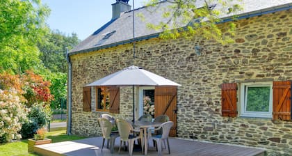 Holiday Home 'Maison Avec Grand Jardin' with Private Terrace, Garden & Wi-Fi