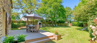 Holiday Home 'Maison Avec Grand Jardin' with Private Terrace, Private Garden and Wi-Fi