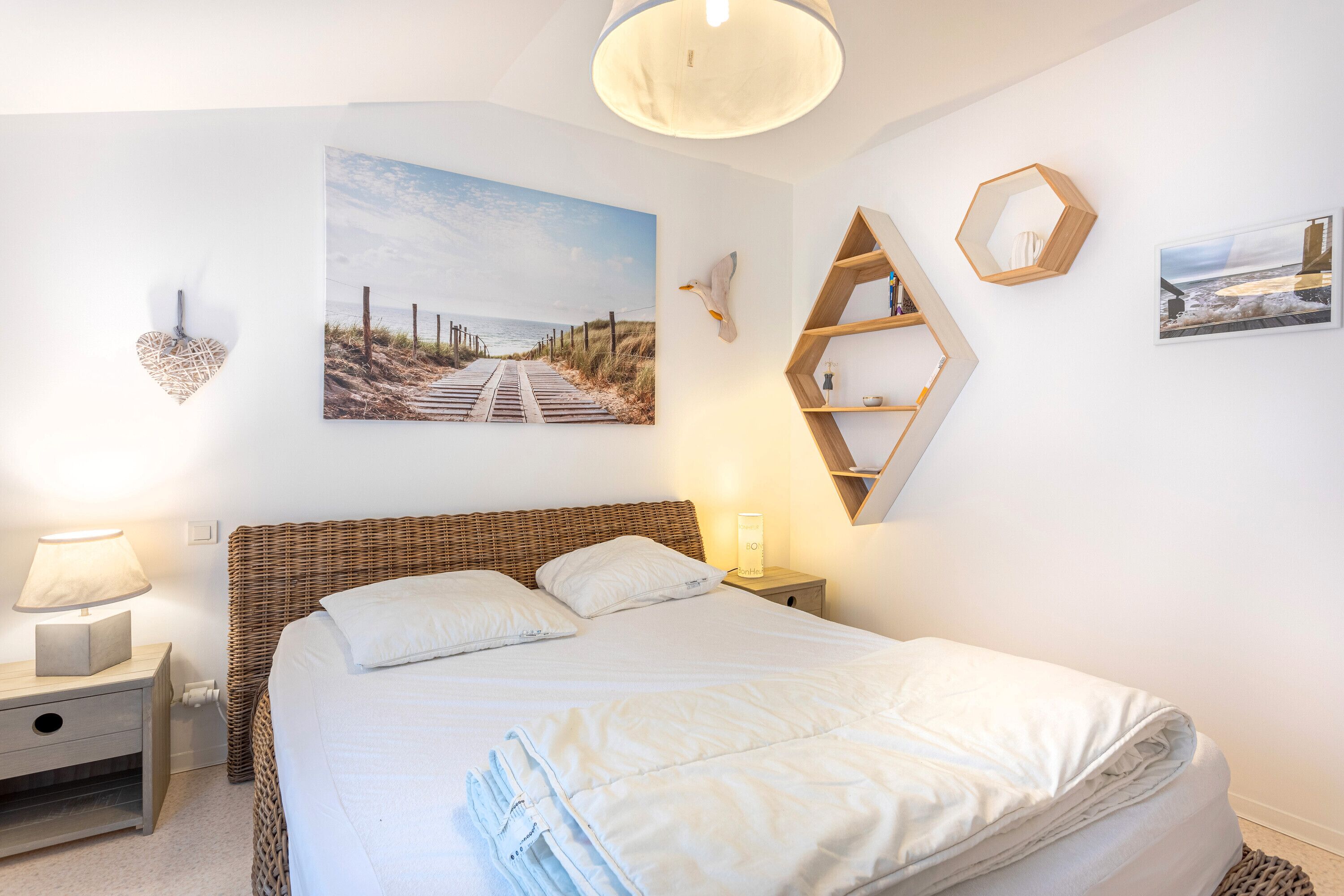 2 chambres, fer et planche à repasser, Wi-Fi gratuit, draps fournis