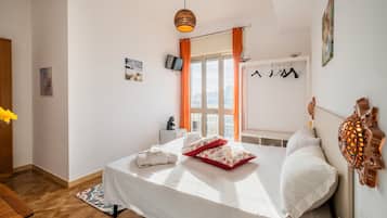 1 camera, Wi-Fi gratuito, lenzuola