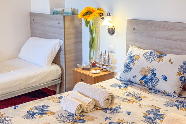 1 bedroom, free WiFi, bed sheets