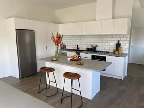 Living area - LILYPAD of Three Kings (Auckland)