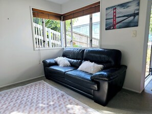 Living area - LILYPAD of Three Kings (Auckland)