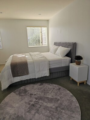 Egyptian cotton sheets, premium bedding, individually furnished, desk - LILYPAD of Three Kings (Auckland)