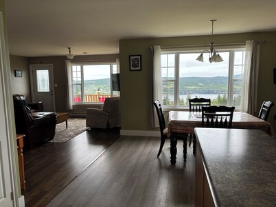 Charming 2-bedroom house with WiFi, AC in welcoming Ferryland