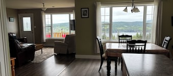 Charming 2-bedroom house with WiFi, AC in welcoming Ferryland