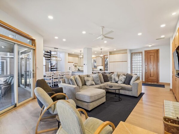 TV, DVD player - Private Beach, Hot Tub w/ Ocean Views, Modern 4BR (Bethany Beach)