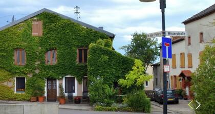 Charming, furnished apartment in Perl Sehndorf - perfect for vacation or renting