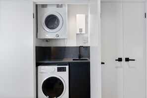 Interior - Stylish Escape: Walk to River, Dining & Shops (West End)