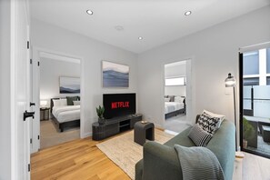 2 slaapkamers, een strijkplank/strijkijzer, wifi, beddengoed