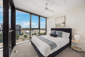 2 soverom, strykejern/-brett, reiseseng for barn og wi-fi