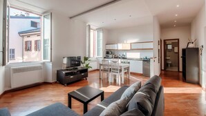 Living area - Just a few steps from the center (Corte Vittoria) (Como)