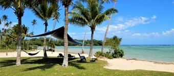 Seashell-Charming beachfront bungalow with AC and WiFi in lovely Savusavu