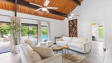 智能電視、書籍