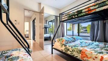 5 bedrooms, desk, iron/ironing board, free WiFi