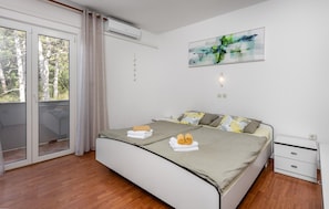 2 bedrooms, free WiFi, bed sheets