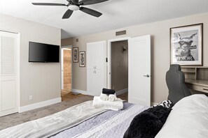 3 Schlafzimmer, Schreibtisch, Bügeleisen/Bügelbrett, kostenloses WLAN