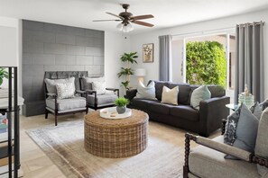 Smart TV, fireplace, video games, ping pong - Scottsdale Pool House | Pool, Game Room, & OldTown Location (Scottsdale)