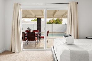4 bedrooms, iron/ironing board, free WiFi, bed sheets