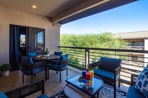 Outdoor dining - NEW Condo in McCormick Ranch/Scottsdale (Scottsdale)