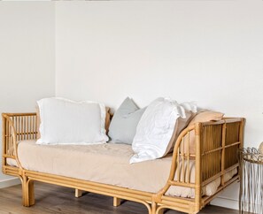 4 chambres, fer et planche à repasser, Wi-Fi, draps fournis