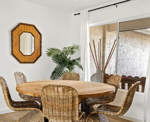 Dining - Spacious Boho Paradise + Heated Pool & Hot Tub + Family Friendly + Pool & Arcade (Scottsdale)