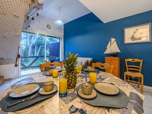 Dining - Clair de lune by Interhome (Carnac)