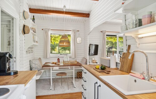 2 bedroom lovely home in Sjællands Odde