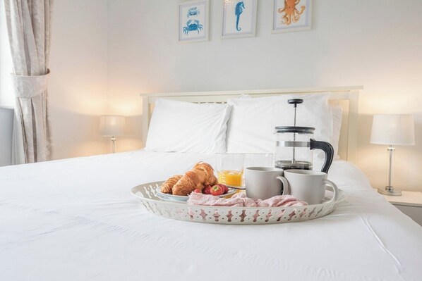 3 bedrooms, iron/ironing board, travel cot, WiFi