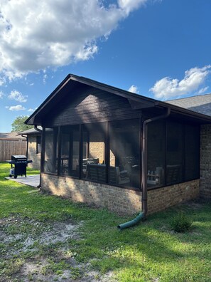 Terrace/patio - Surfside Hideaway! Dog friendly 3 bed, 2 bath home. Only 1 mile to beach! (Myrtle Beach)
